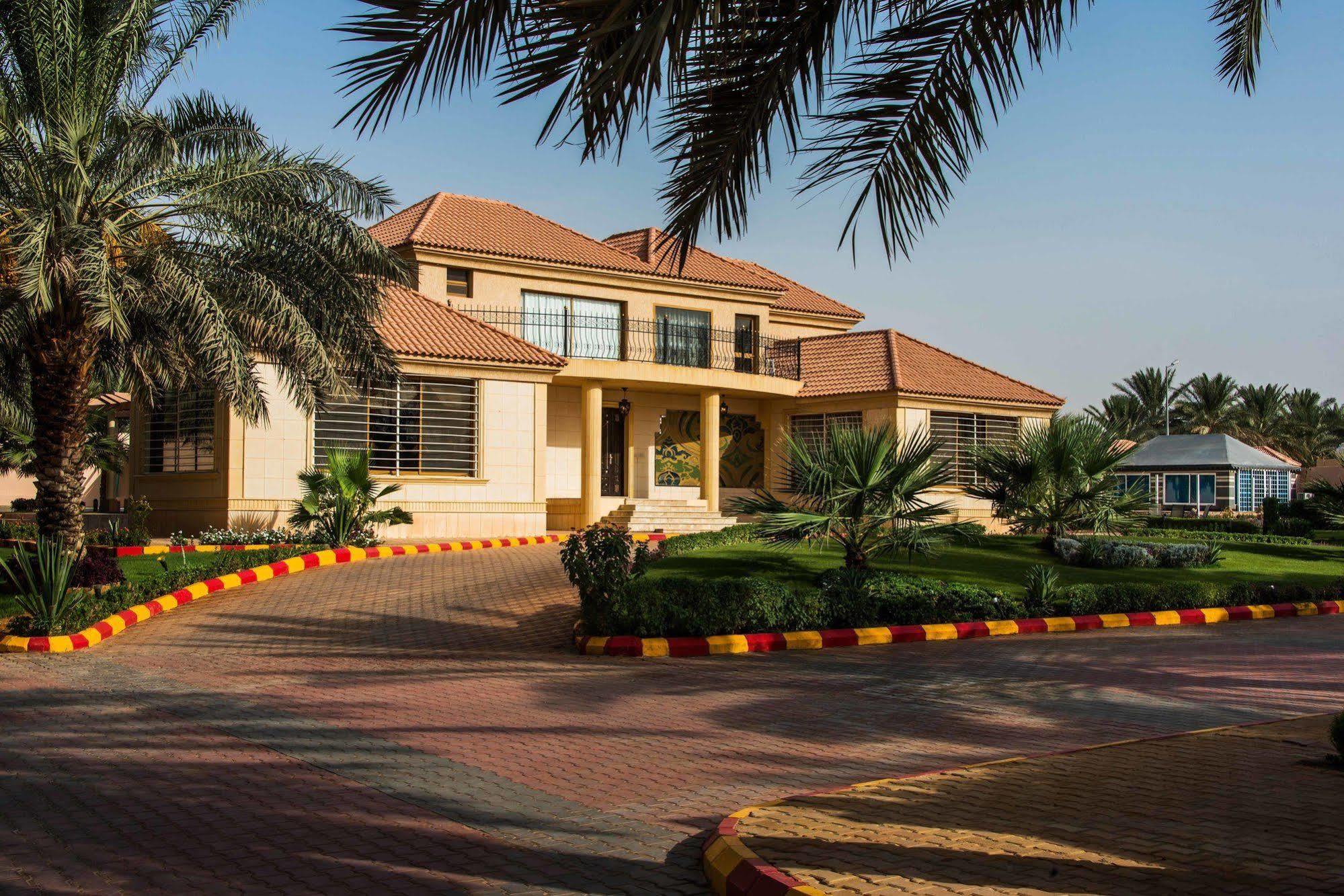 Boudl Al Nakheel Hotel Unaizah Buitenkant foto